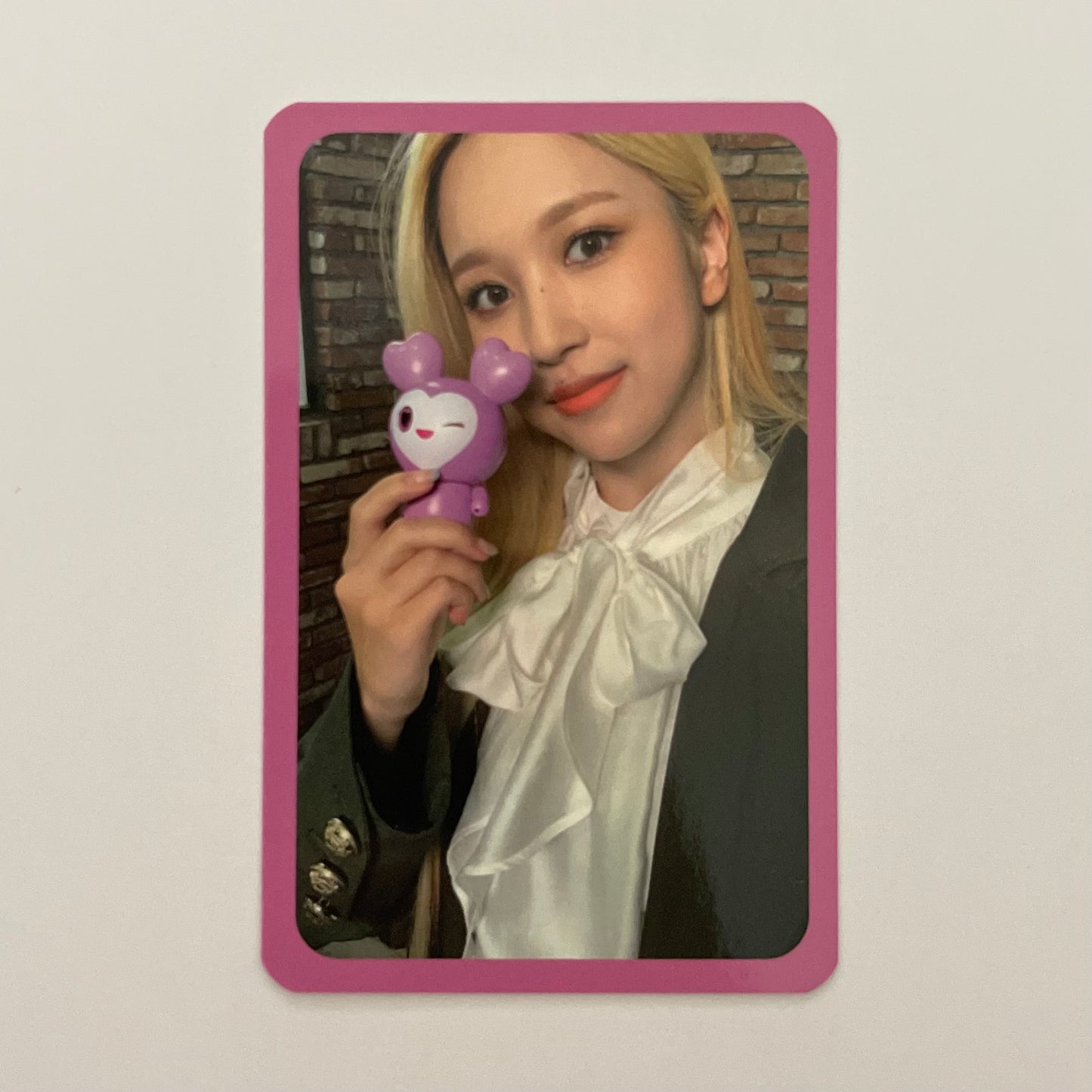 TWICE - LOVELY PLASTIC MODEL PHOTOCARDS